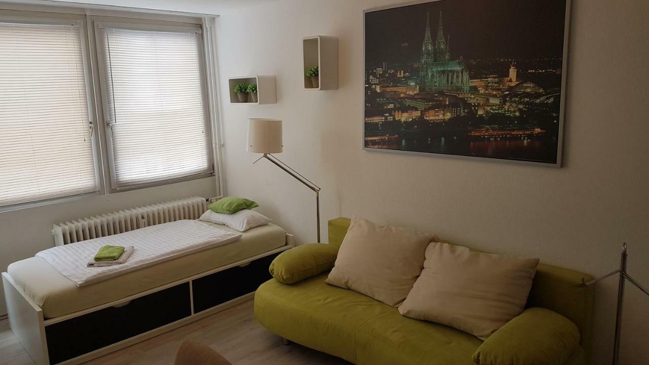 Sonniges Modernes Appartement Hoehenberg Cologne Exterior photo